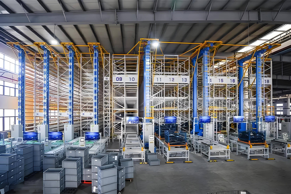 仓库利用率提升50%的秘密：不是租更大的地，而是“见缝插针”的算法