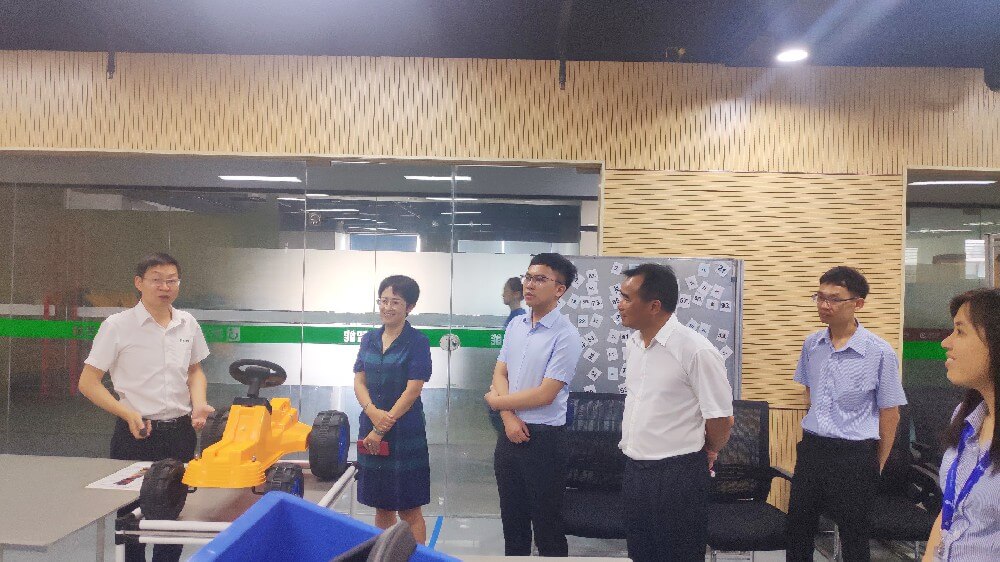 顺德区副区长于洋一行莅临精工智能参观指导！